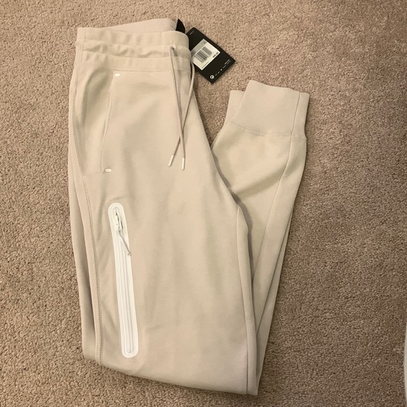 Nike Pants - NWT Nike Joggers